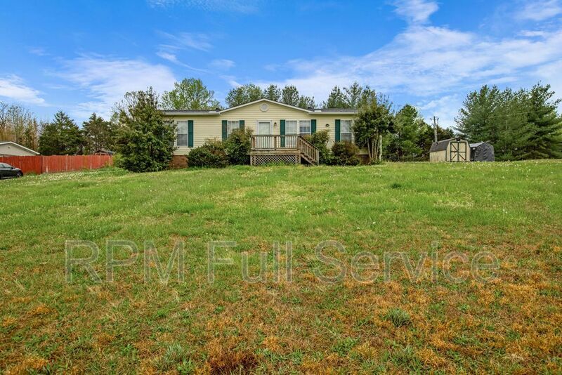 2003 Tanner Trace Rentals in Pleasant View, TN