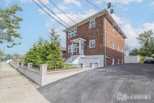 54 Bergen St in Carteret, NJ - Building Photo