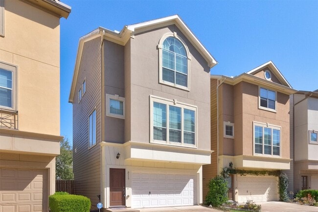 property at 3117 Clearview Cir