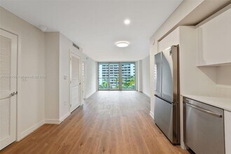 1500 Bay Rd, Unit N-1118 in Miami Beach, FL - Foto de edificio - Building Photo