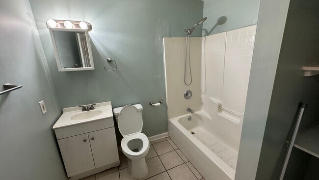 5411 Jasmine Ave in Savannah, GA - Building Photo - Building Photo