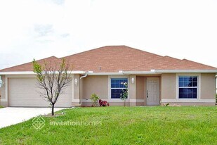 827 SW 16th Terrace in Cape Coral, FL - Building Photo