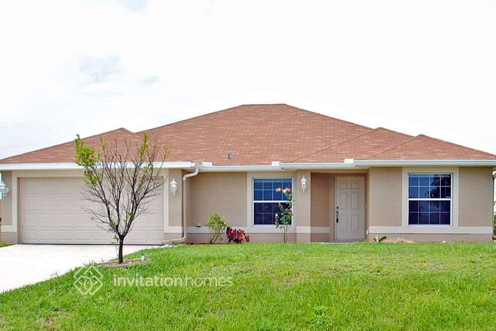 827 SW 16th Terrace in Cape Coral, FL - Foto de edificio