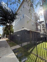 2906 Baer St in Houston, TX - Building Photo