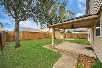 2515 Knoll Shadows Ln in Katy, TX - Foto de edificio - Building Photo