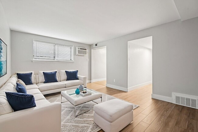 Mt. Airy Manor in Philadelphia, PA - Building Photo - Building Photo