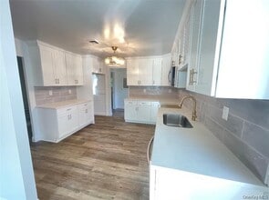 18 Chadeayne Ave in Cornwall, NY - Building Photo - Building Photo