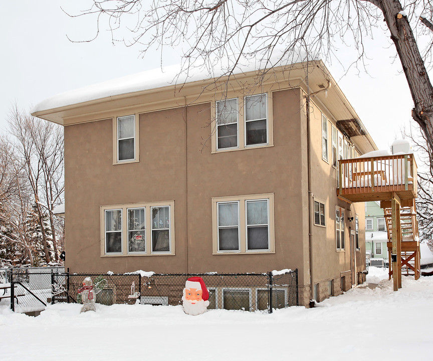 516 Smith Ave S in St. Paul, MN - Building Photo