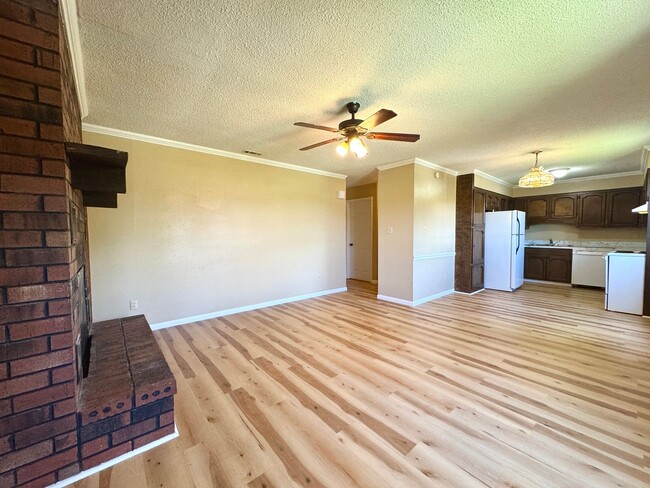 property at 2010 Fitzhugh St