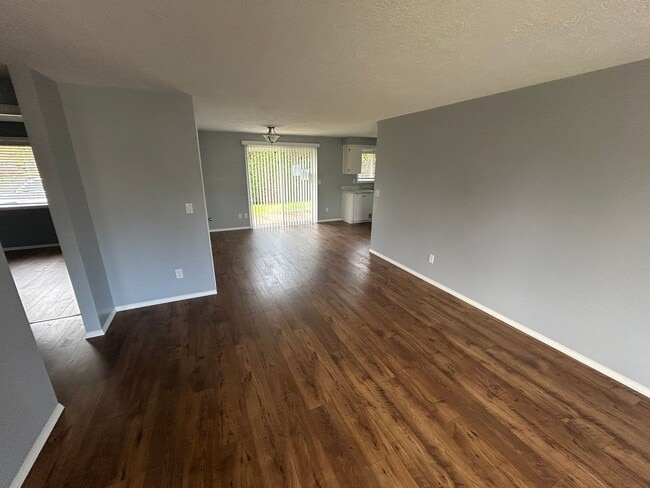 1530 SW Hilary St in McMinnville, OR - Building Photo - Building Photo