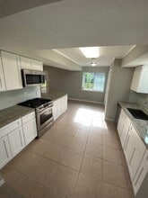12 Dale St in Dayton, TX - Building Photo - Building Photo