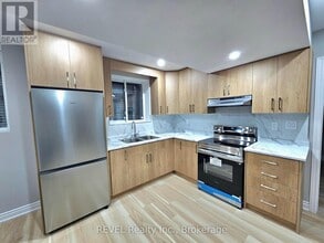 54 McLaughlin St in Welland, ON - Building Photo - Building Photo