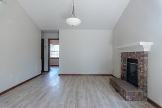 1521 Cinnamon Bear Cir in Tallahassee, FL - Building Photo - Building Photo
