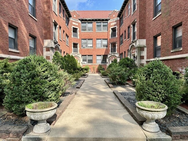 property at 1312 Oak Ave