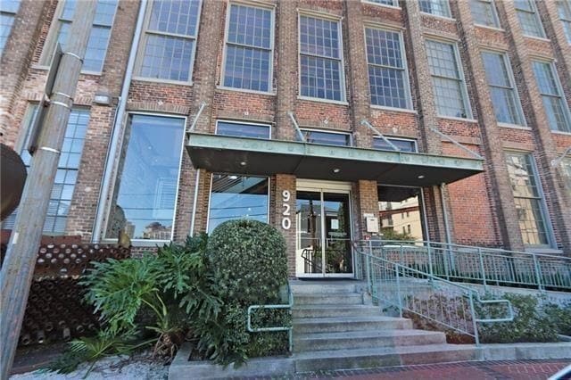 property at 920 Poeyfarre St