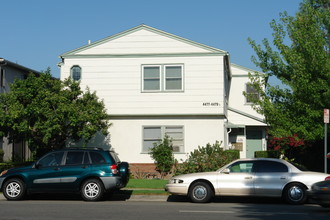 4477-4479 Hazeltine Ave in Sherman Oaks, CA - Building Photo - Building Photo