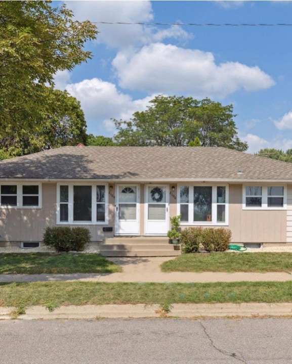 2104-2106 E 58th St in Minneapolis, MN - Building Photo