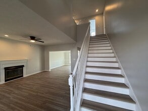 103 Kestrel Ct SW in Huntsville, AL - Building Photo - Building Photo