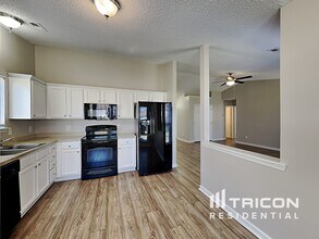 6955 Kentucky Derby Dr in Charlotte, NC - Building Photo - Building Photo