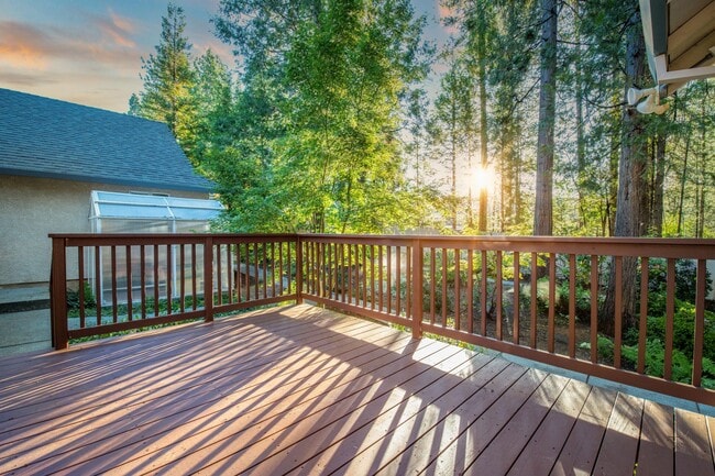 107 Sterling Ct in Grass Valley, CA - Building Photo - Building Photo