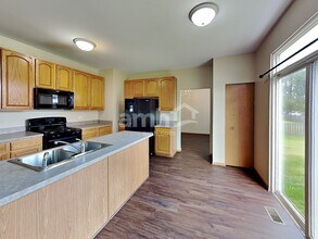 1300 Broadlawn Dr in Plainfield, IL - Building Photo - Building Photo