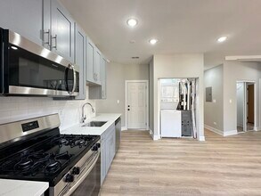 443 W Belden Ave in Chicago, IL - Building Photo - Building Photo
