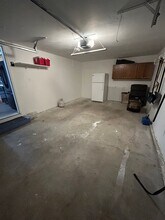 927 Hunter Dr in Norwalk, IA - Building Photo - Building Photo