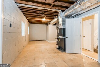 8807 Crown Ct in Jonesboro, GA - Building Photo - Building Photo