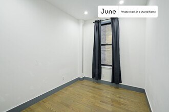 Room in Shared 4 bed/2 bath home in New York, NY - Building Photo - Building Photo