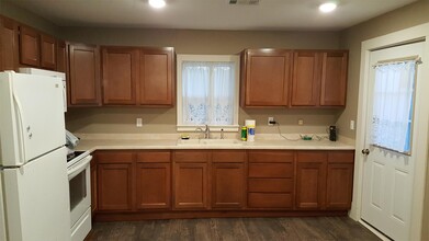 513 E Noc Dr in Tonkawa, OK - Building Photo - Building Photo