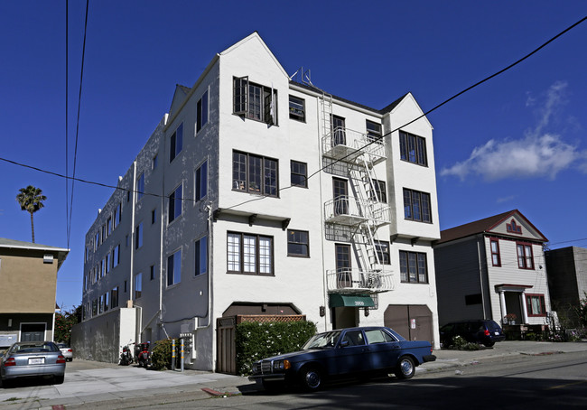 3909 Shafter Ave in Oakland, CA - Building Photo - Building Photo