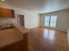 145 SE Mayberry Ave in Corvallis, OR - Building Photo - Building Photo