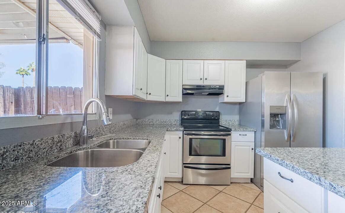 6405 S El Camino Dr in Tempe, AZ - Building Photo