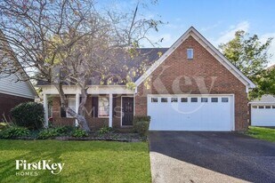 8371 Palm Springs Dr in Memphis, TN - Building Photo