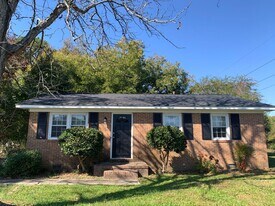 300 Ln of Sir Lancelot in Garner, NC - Building Photo