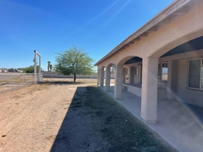 7835 W Caballero Cir in Arizona City, AZ - Foto de edificio - Building Photo