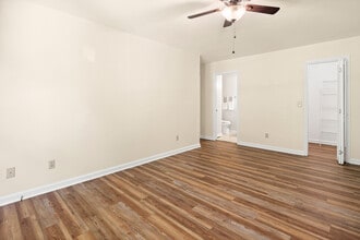 12 West St in Asheville, NC - Building Photo - Building Photo