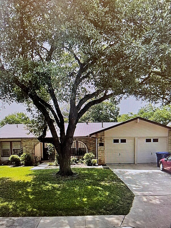 property at 8339 Thorncliff Dr