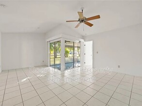 10578 Quincy Ct in Lehigh Acres, FL - Building Photo - Building Photo