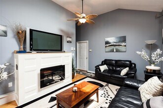 36 Florence St, Unit 3 in Somerville, MA - Building Photo - Building Photo