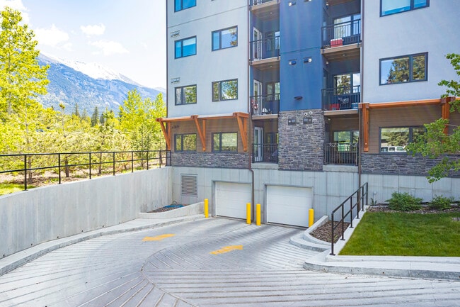 Vue Canmore in Canmore, AB - Building Photo - Building Photo