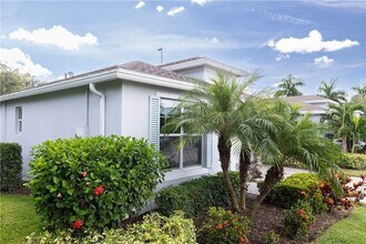 2589 Bella Vista Cir, Unit NA-1370 in Vero Beach, FL - Building Photo - Building Photo