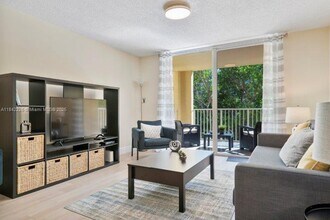 19999 E Country Club Dr, Unit 1206 in Aventura, FL - Building Photo - Building Photo