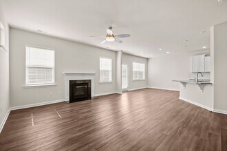 12843 Canterbury Castle Dr in Charlotte, NC - Building Photo - Building Photo