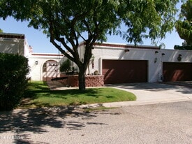246 Casas Bella Ln in Santa Teresa, NM - Building Photo