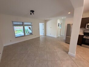 2018 NE 14th Ct in Fort Lauderdale, FL - Building Photo - Building Photo