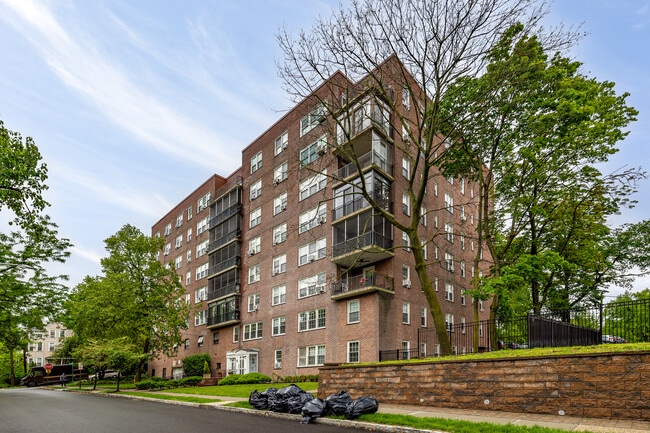Fullerton Condominium in Montclair, NJ - Building Photo - Building Photo