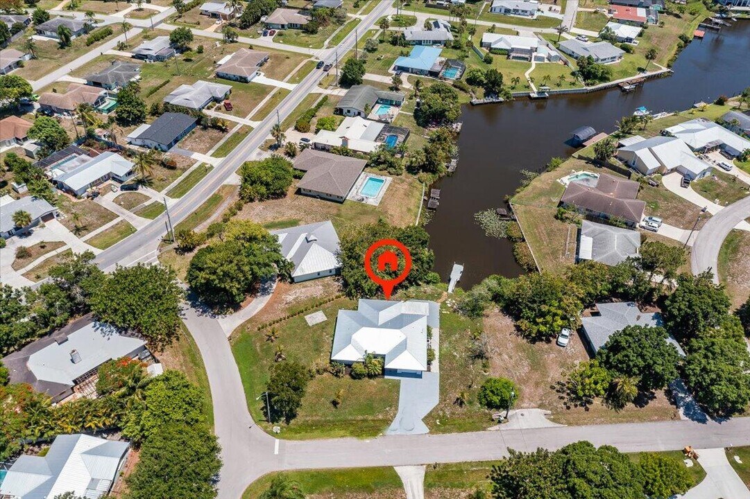 202 Bay St in Port St. Lucie, FL - Building Photo