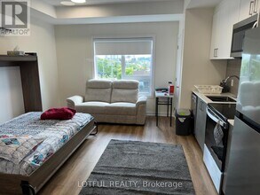630 Churchill Ave N in Ottawa, ON - Building Photo - Building Photo