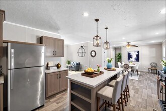 785 Suffield Ln in Almont, MI - Building Photo - Building Photo